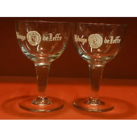 DEUX VERRES LEFFE 25CL HT. 17CM