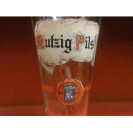 Ancien verre / flûte à bière, émaillée, en verre à facettes, Meteor Pils, Alsace
