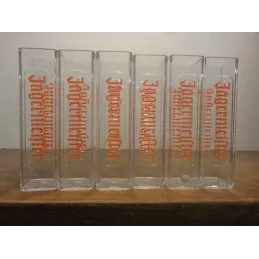 19 VERRES JAGERMEISTER HT. 8.50CM 3CL