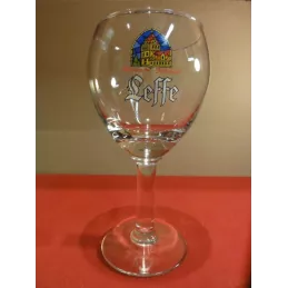 1 VERRE LEFFE 33 CL 