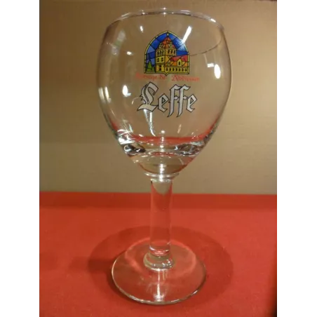 1 VERRE LEFFE 33 CL 