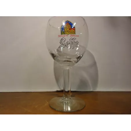 1 VERRE LEFFE 25CL