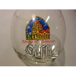 1 VERRE LEFFE 25CL