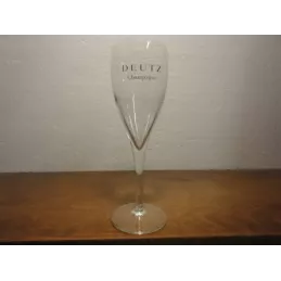 5 FLUTES A CHAMPAGNE DEUTZ 13CL