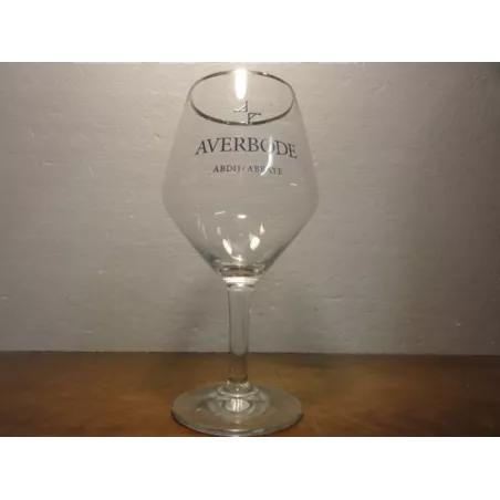 1 VERRE AVERBODE 33CL HT.22CM