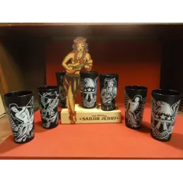 1 PRESENTOIR  SAILOR JERRY RHUM