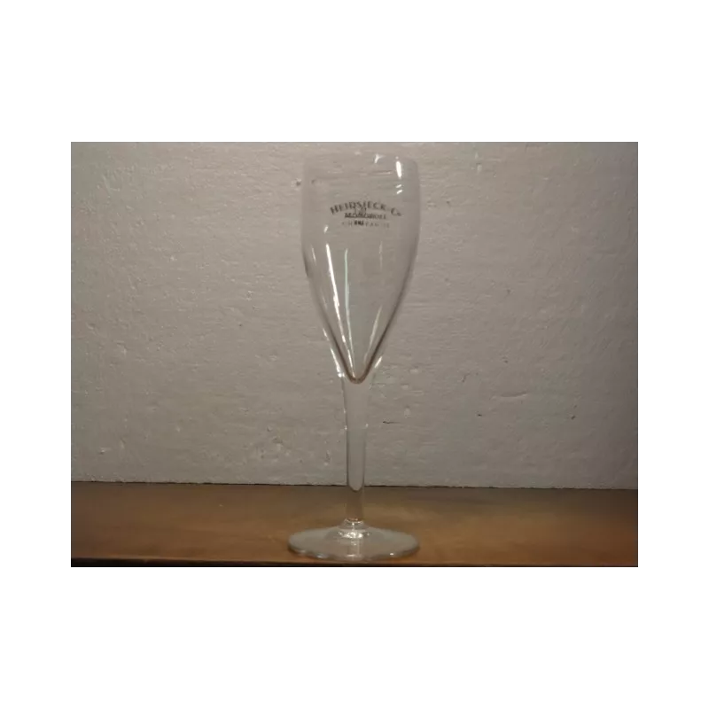 6 FLUTES  CHAMPAGNE HEIDSIECK 10CL HT.18.50CM