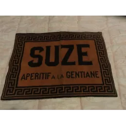 1 TAPIS DE CARTES SUZE 70CM X50CM