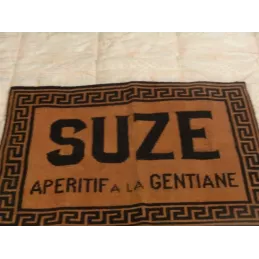 1 TAPIS DE CARTES SUZE 70CM X50CM