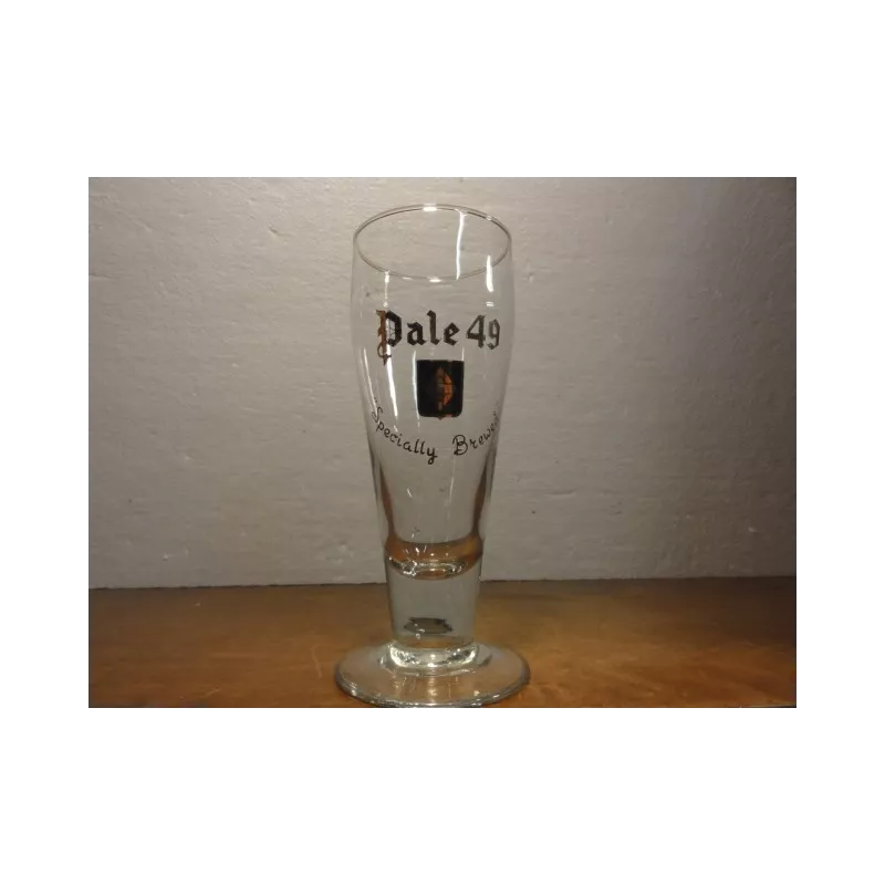 1 VERRE PALE 49 25CL  HT. 16.80CM