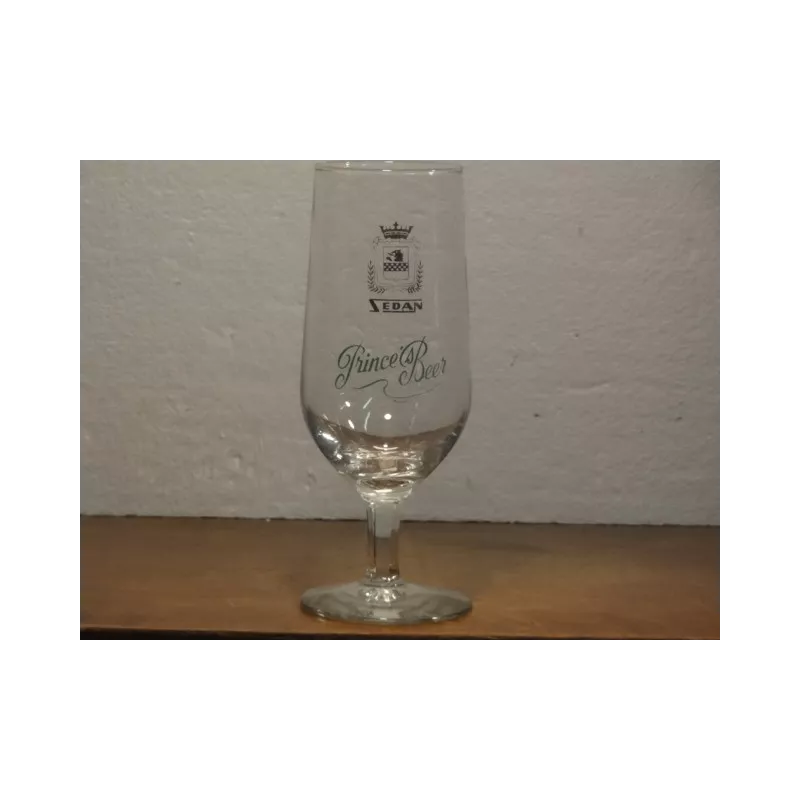 1 VERRE SEDAN 25CL HT.17.40CM  ECRITURE VERTE 