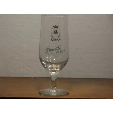 1 VERRE SEDAN 25CL HT.16.40CM  ECRITURE VERTE