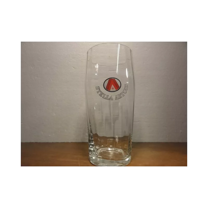 1 VERRE STELLA ARTOIS 1LITRE A FACETTES  HT. 21.50CM