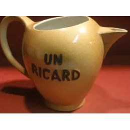 1 PICHET UN  RICARD 1 LITRE ( petit pied)