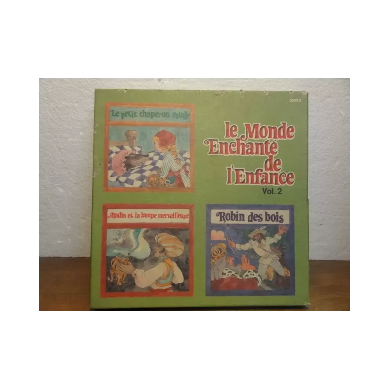 3 MUSICASSETTES EN COFFRET COLLECTOR  LE MONDE ENCHANTE  DE L'ENFANCE 