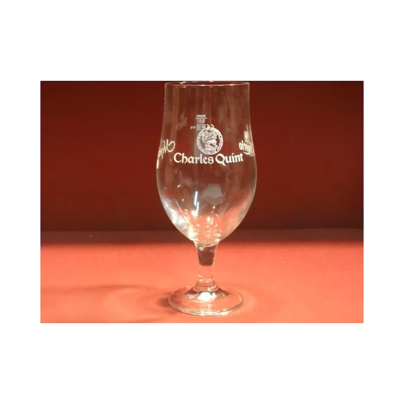 1 VERRE CHARLES QUINT 50CL HT.20.90CM