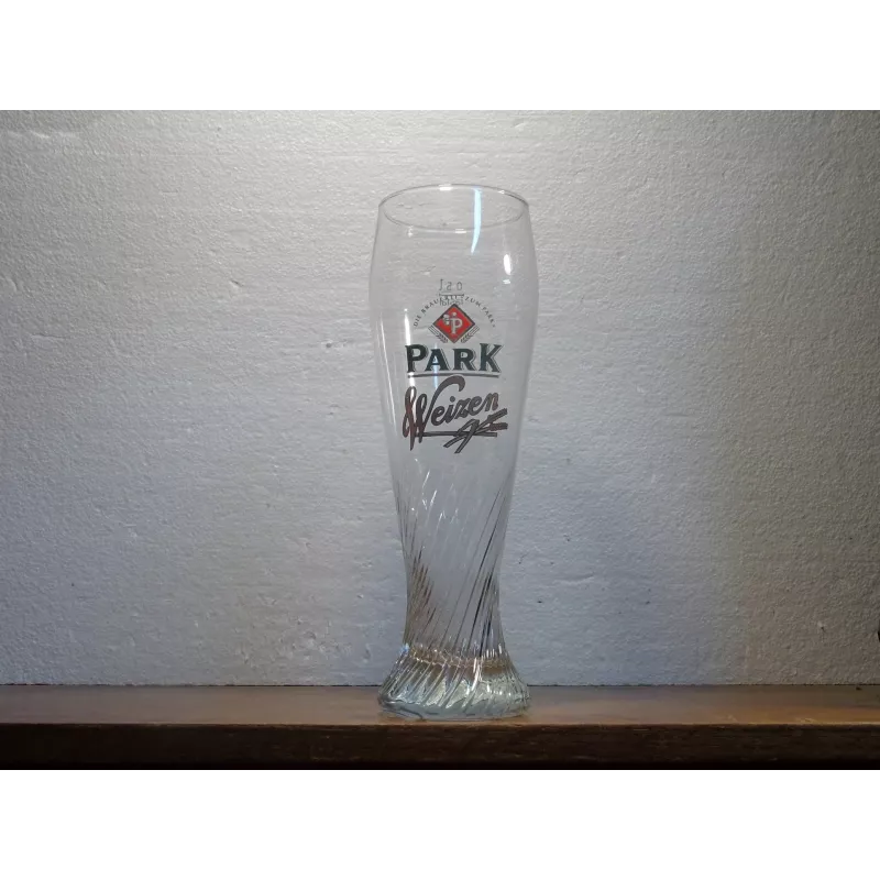 1 VERRE  PARK WEIZEN 50CL HT. 24.50CM