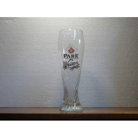 1 VERRE  PARK WEIZEN 50CL HT. 24.50CM