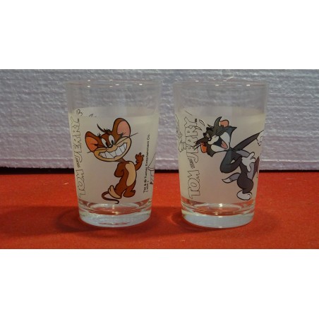 DEUX VERRES TOM AND JERRY HT 10CM