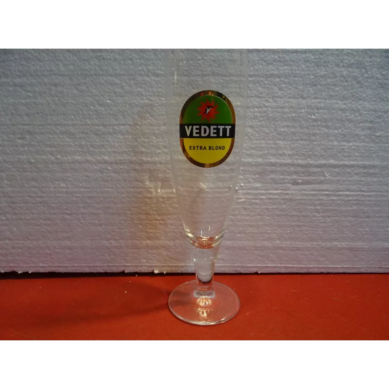 6 VERRES  VEDETT EXTRA BLOND 33CL HT. 24CM