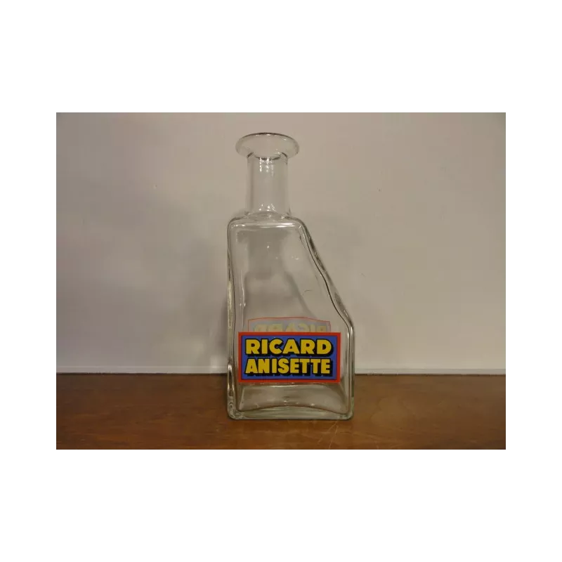 https://www.tigrebock.com/2705-large_default/1-carafe-ricard-anisette-1-2-litre.jpg