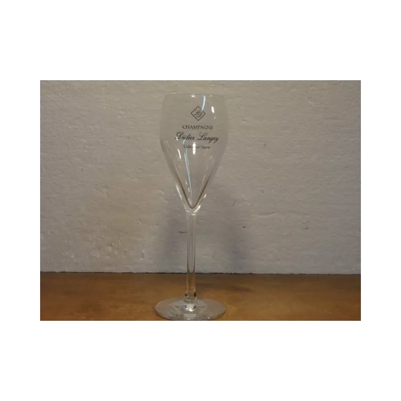 6 FLUTES A CHAMPAGNE  DIDIER LANGRY 13CL HT. 18CM