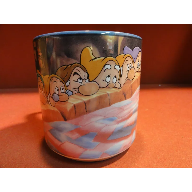 MUG DISNEY  BLANCHE NEIGE ET LES 7 NAINS