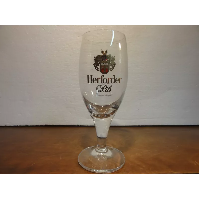 1 VERRE HERFORDER PILS 20CL HT.17.50CM