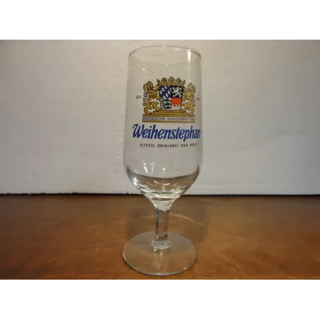 1 VERRE WEIHENSTEPHAN 25CL HT.16.40CM