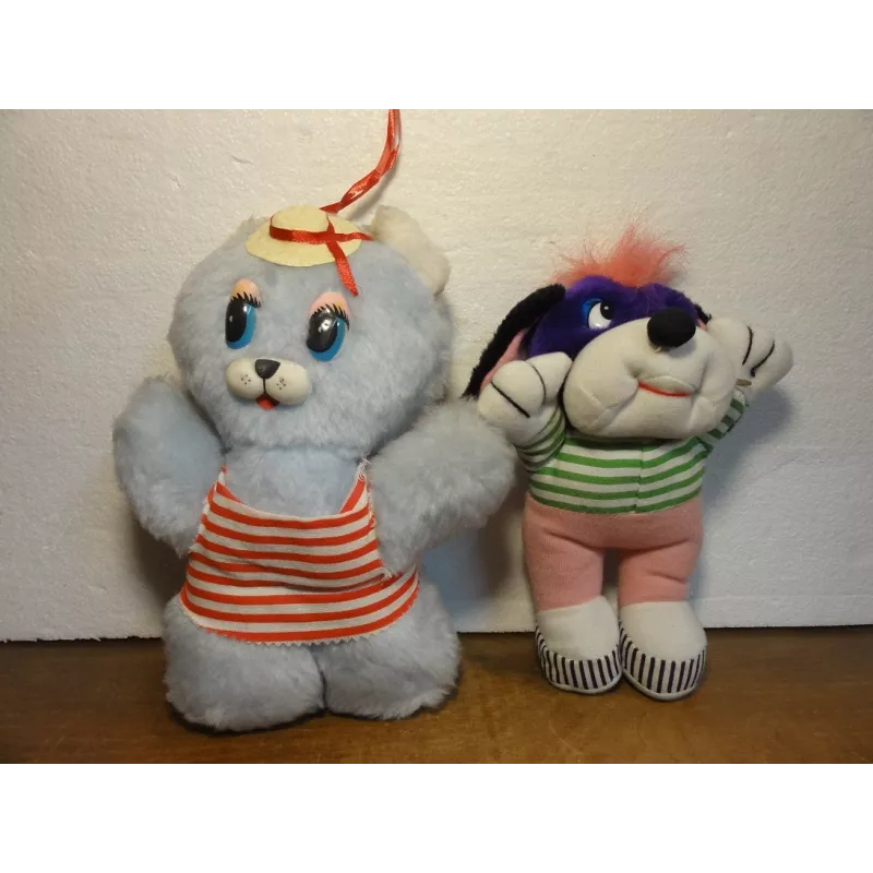 DEUX PELUCHES 