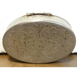 BOITE A BIJOUX  5CM X3.20CM