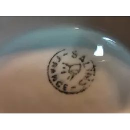 UNE SAUCIERE