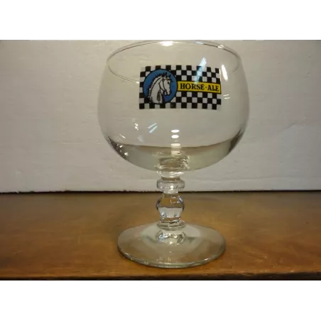 1 VERRE HORSE ALE  25CL HT. 12CM