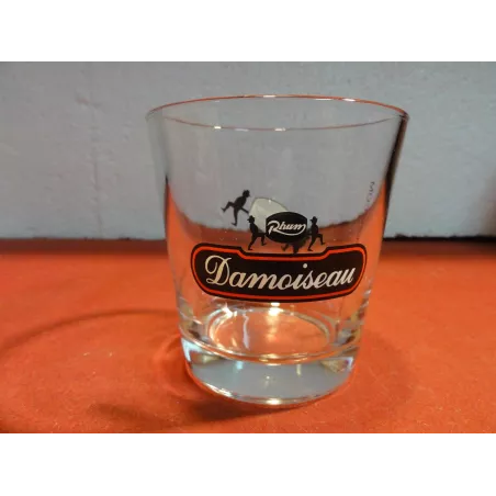 1 VERRE RHUM DAMOISEAU  HT 8.40CM