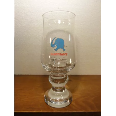 1 VERRE  CARLSBERG  50/60 CL 