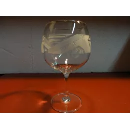 1 VERRE BEEFEATER 50CL  HT 18.50CM