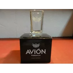 QUATRE SHOOTERS TEQUILA AVION  4/5CL HT. 7CM