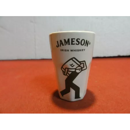 6 SHOOTERS JAMESON  EN CERAMIQUE HT. 6CM