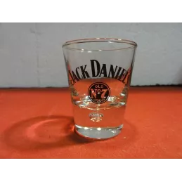 6 SHOOTERS JACK DANIEL'S...