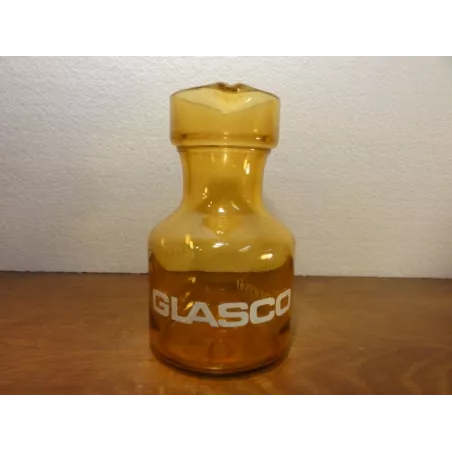 1 CARAFE  UN GLASCO 1/2 LITRE