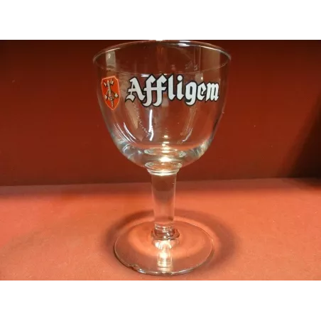 1 VERRE AFFLIGEM 25CL HT 14.40CM