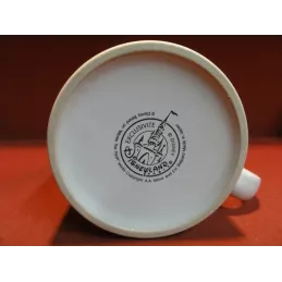 MUG  WINNIE  DISNEYLAND  PARIS  HT. 9.20CM