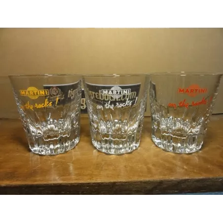 3 VERRES MARTINI