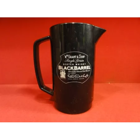 1 PICHET WHISKY BLACK BARREL 