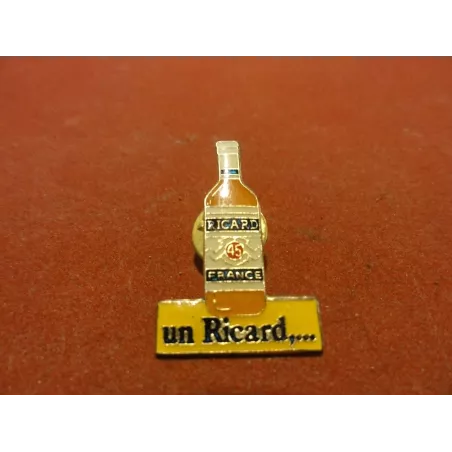 PIN'S RICARD  UN RICARD