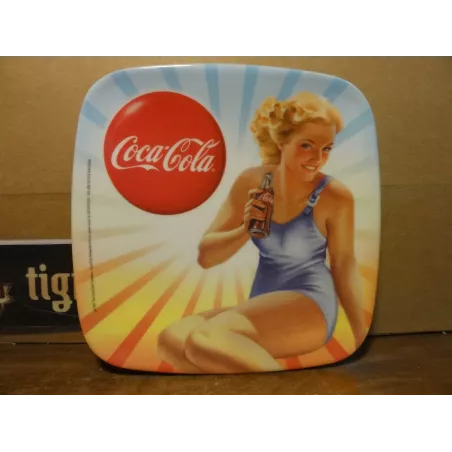 RAMASSE-MONNAIE COCA-COLA ANNEE 2011  15CM X15CM