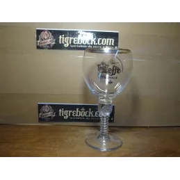 6 VERRES LEFFE ROYALE 33CL HT 19.80CM