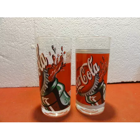 DEUX VERRES COCA-COLA DIFFERENTS HT 14.50CM