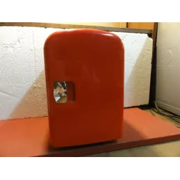 REFRIGERATEUR  ROUGE 28CM X25CM X18.50CM