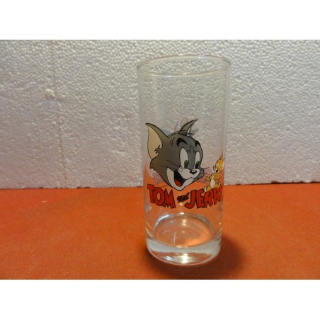 1 VERRE TOM AND JERRY HT.13.50CM ANNEE 2001